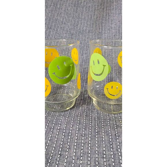 Vintage Libbey 1960s Yellow & Green Smiley Face Stackable (4) Glass Tumblers - Picture 4 of 5